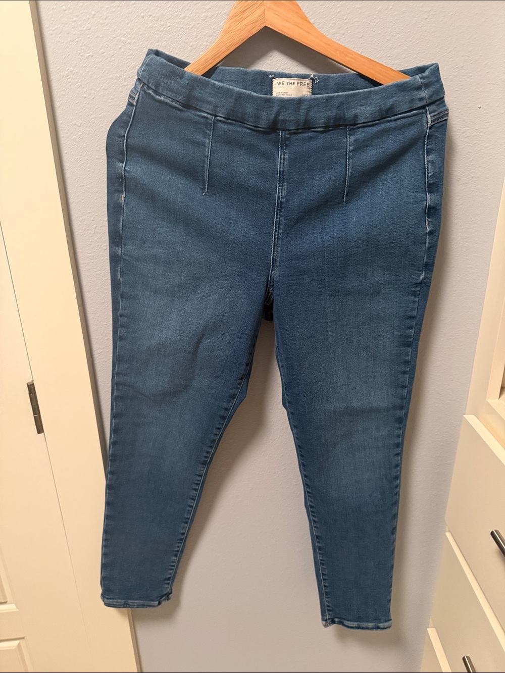 We The Free Dark Blue Stretch Jeggings